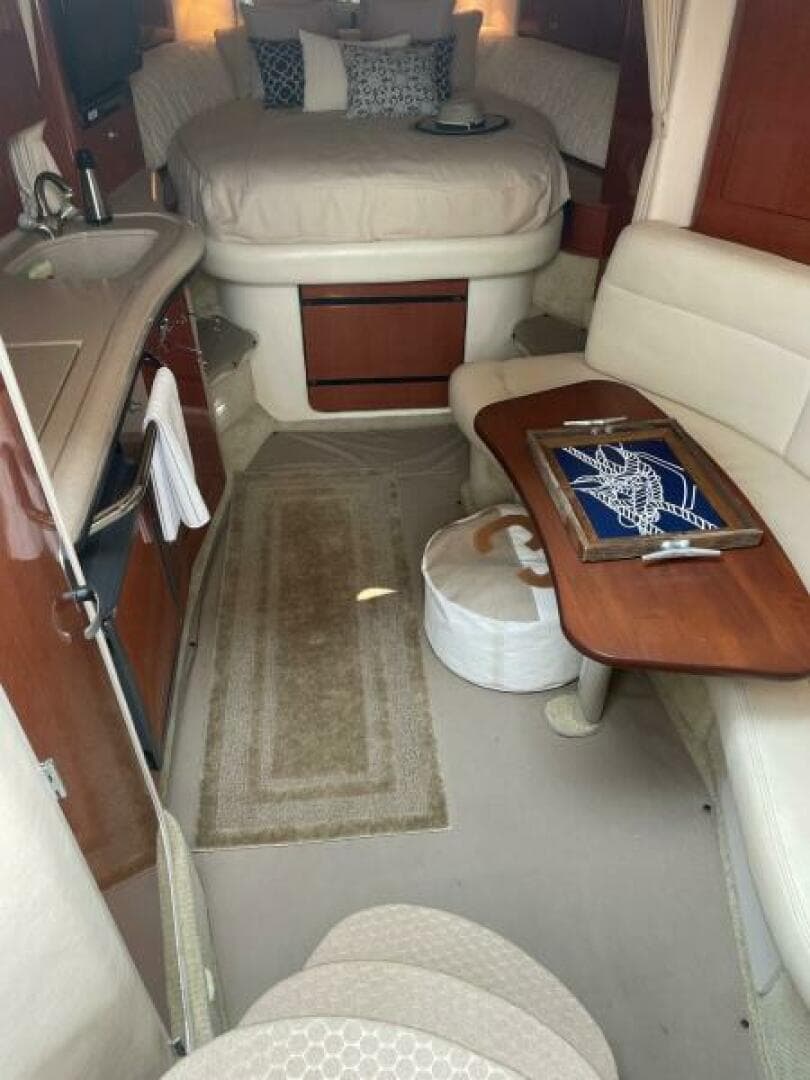 2005 Sea Ray 320 Sundancer — photo 15