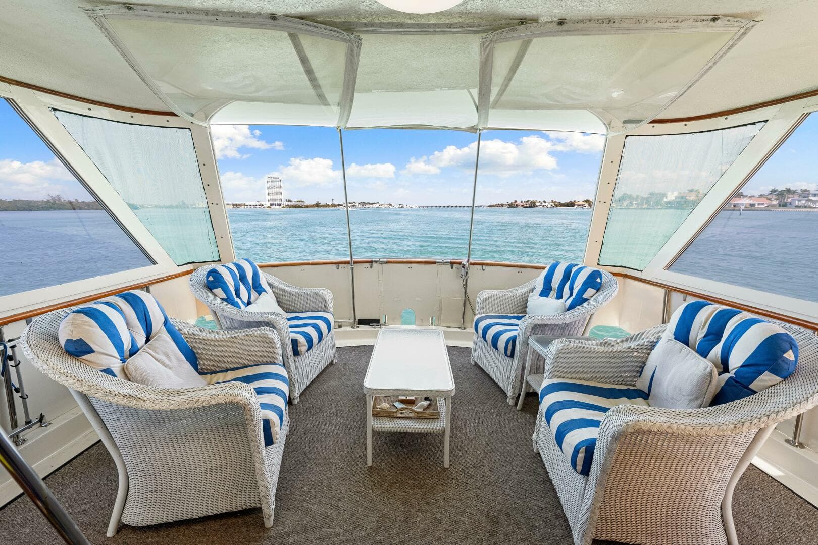 1979 Hatteras 53 Classic — photo 35