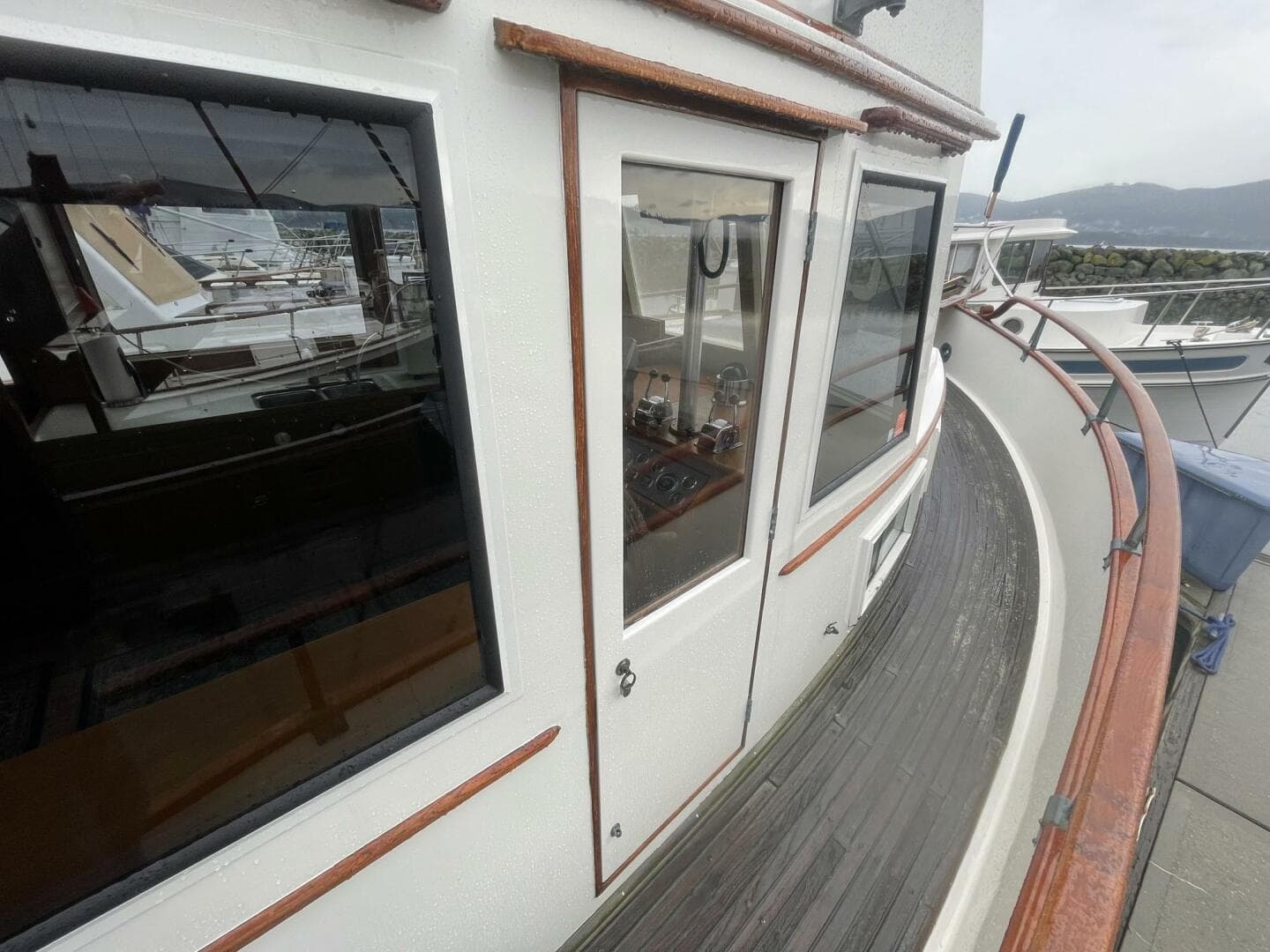 1974 Grand Banks 42 — photo 9