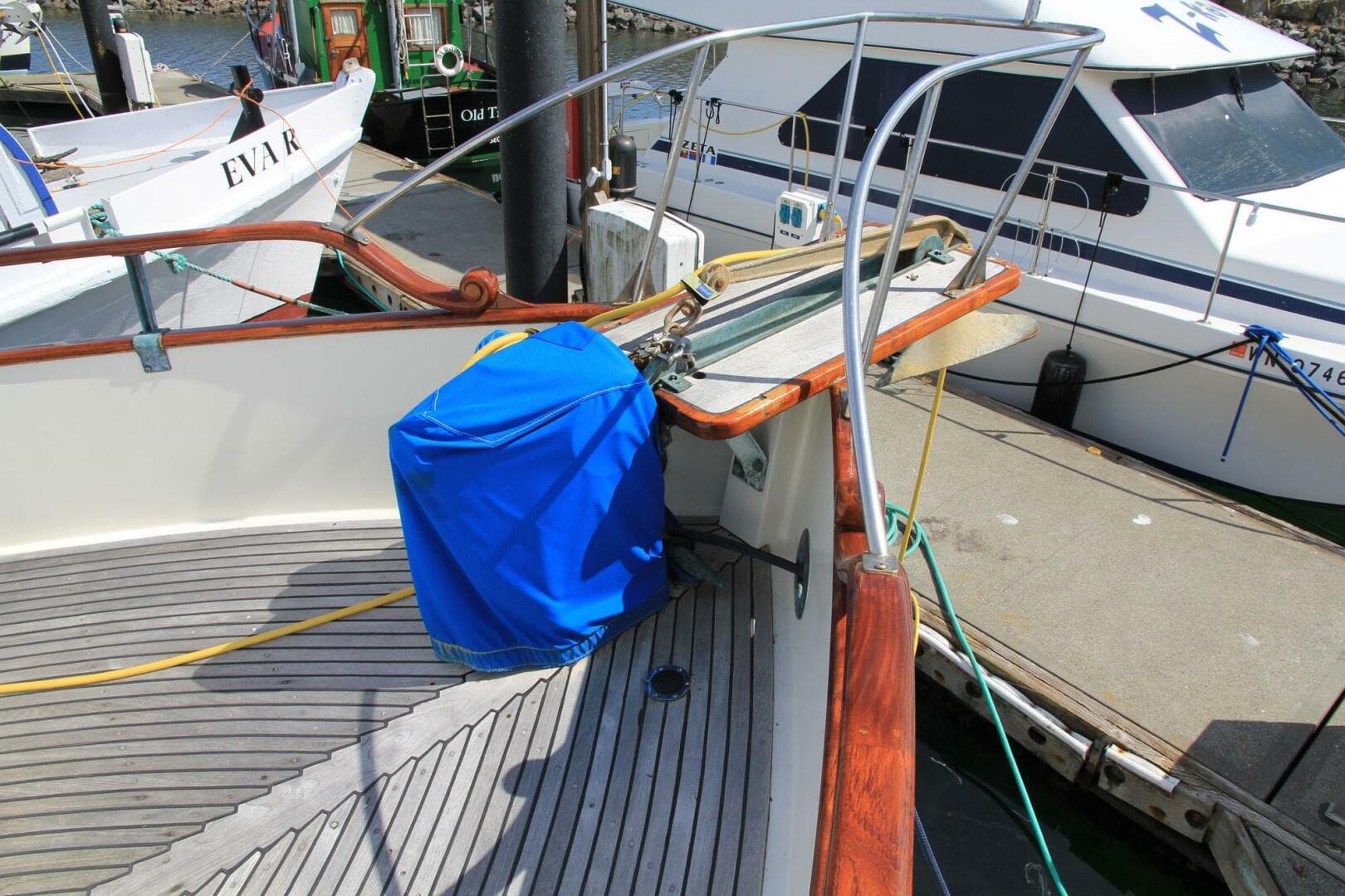 1974 Grand Banks 42 — photo 3