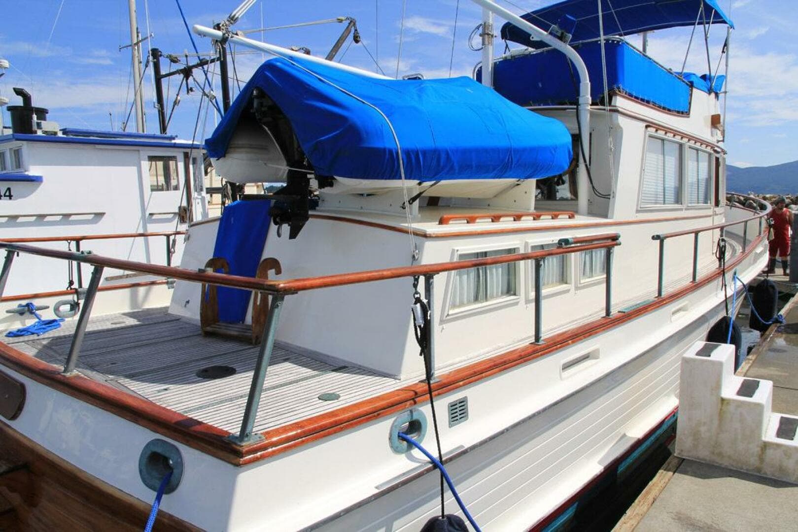 1974 Grand Banks 42 — photo 4