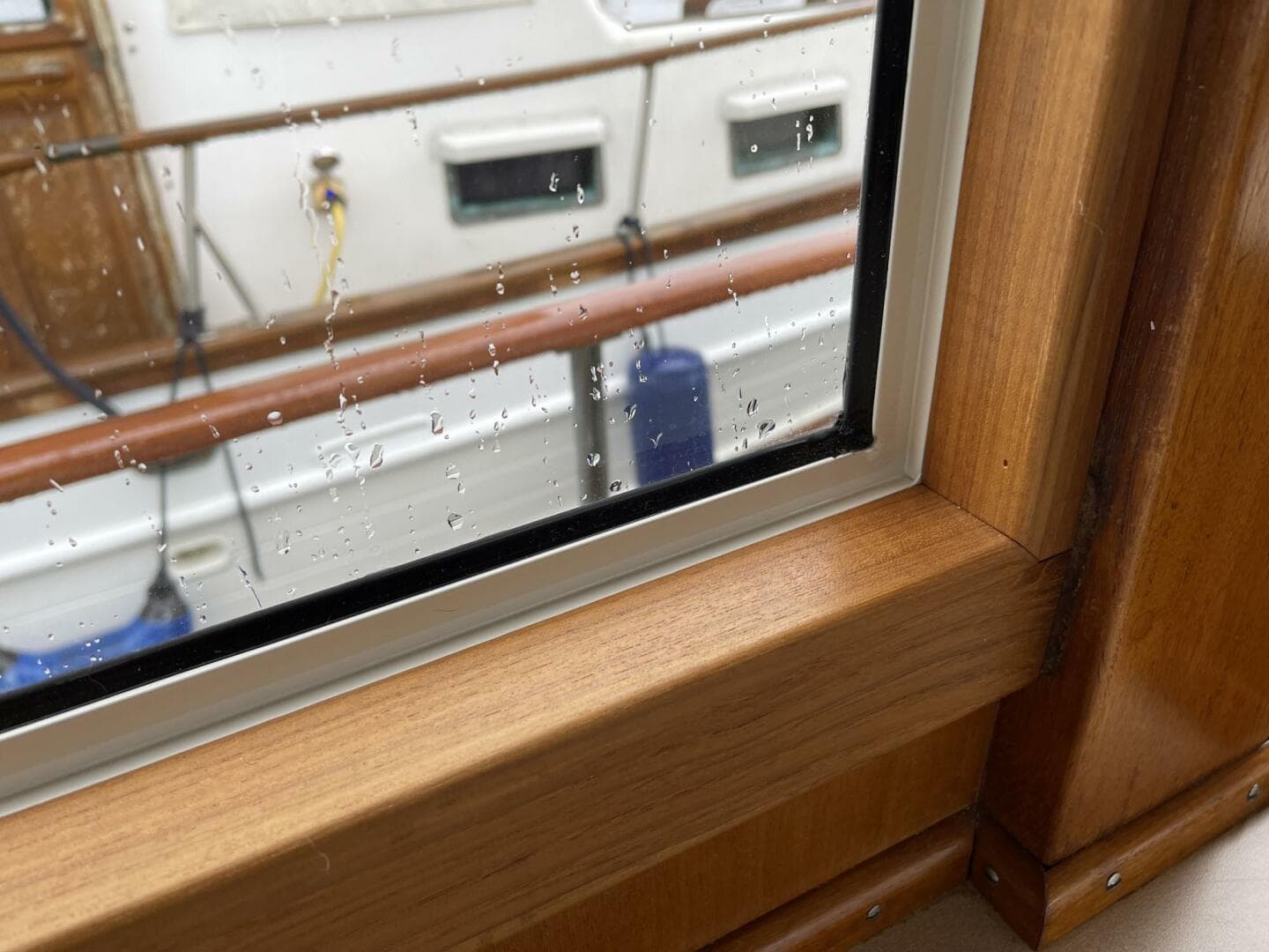 1974 Grand Banks 42 — photo 25