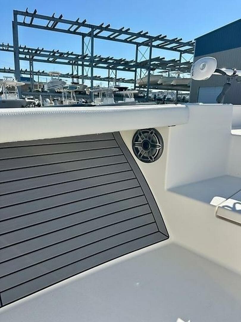 2023 Pathfinder 2700 — photo 17