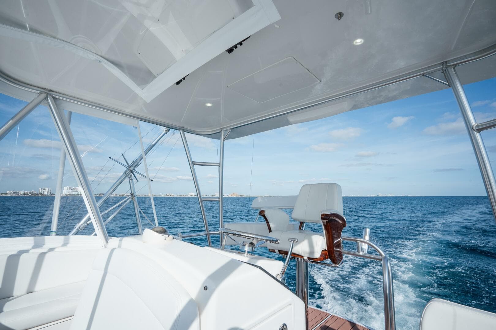 2018 Viking 37 Billfish — photo 23