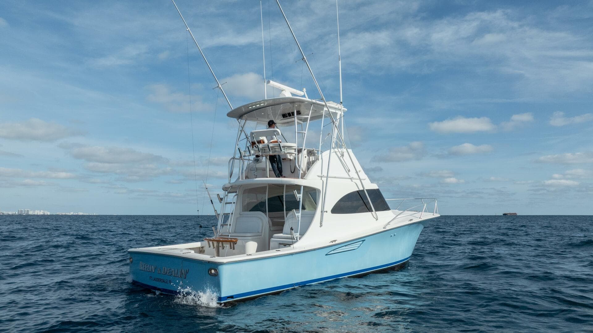 2018 Viking 37 Billfish — photo 6