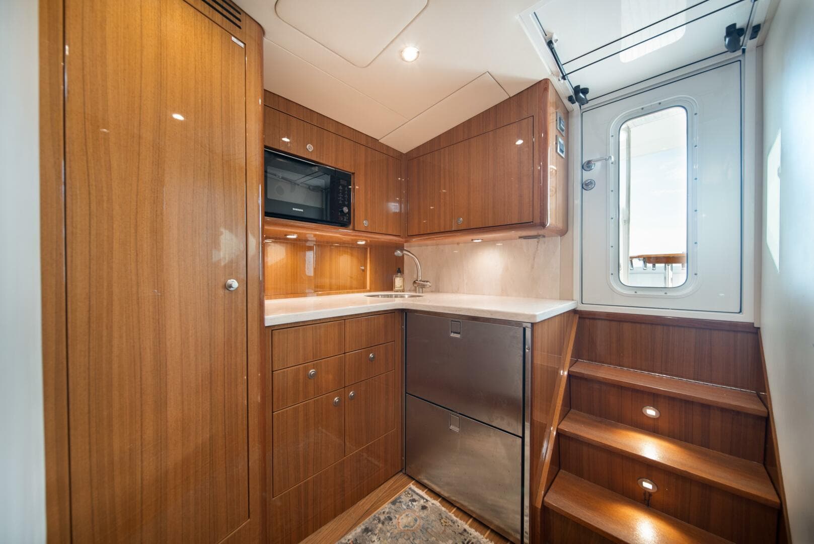 2018 Viking 37 Billfish — photo 41