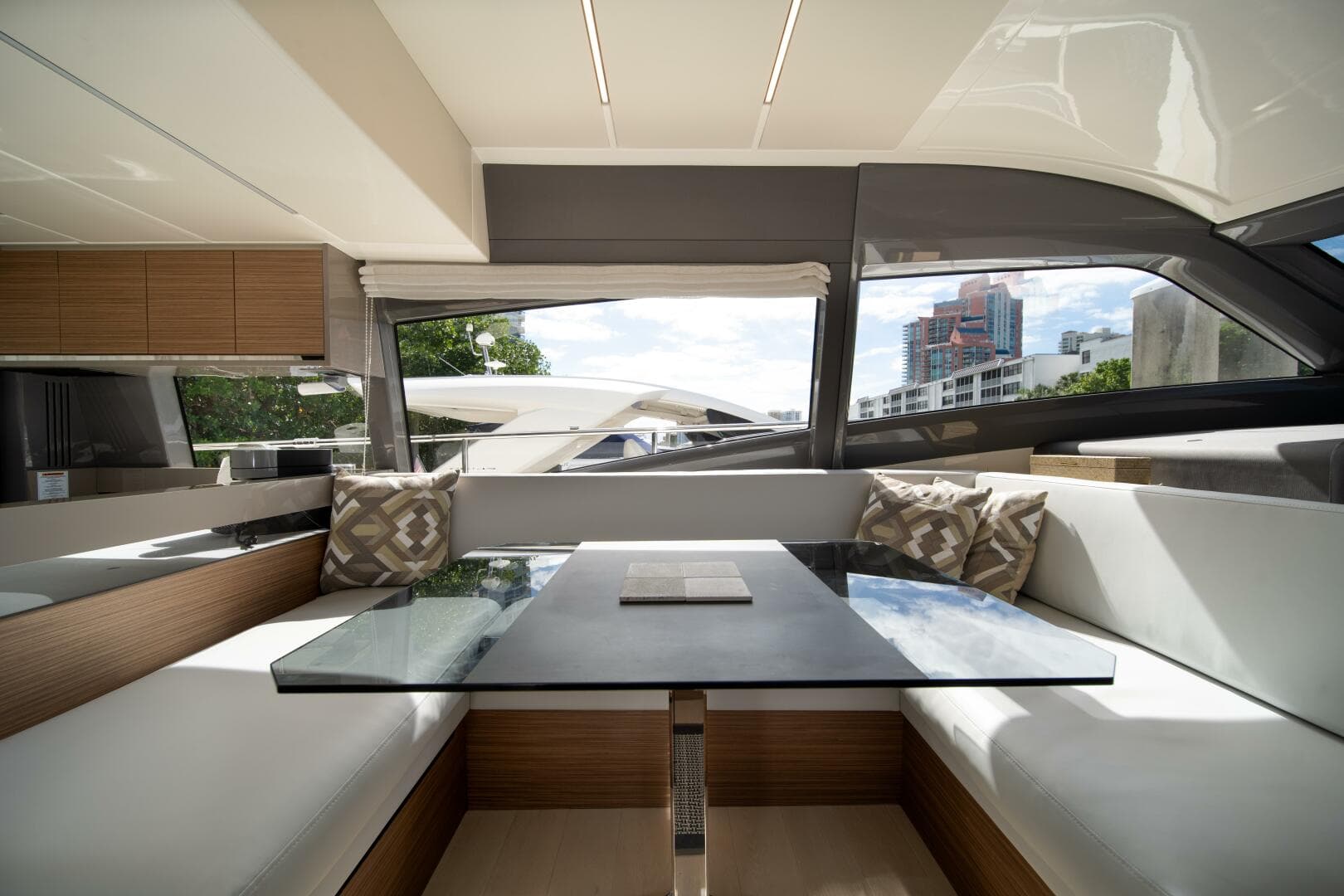 2018 Ferretti Yachts 450 Fly — photo 22