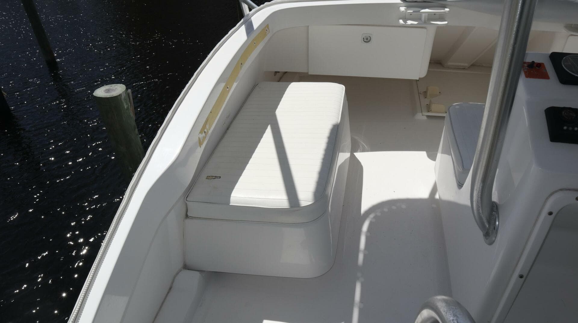 2005 Luhrs — photo 64