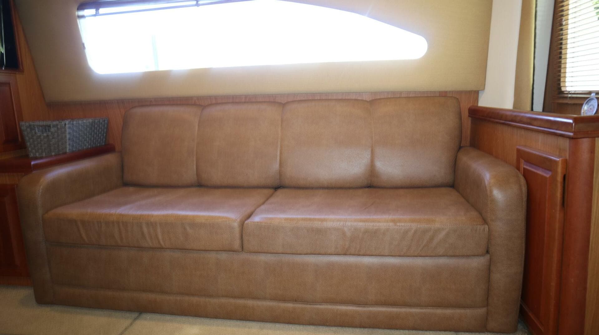 2005 Luhrs — photo 23