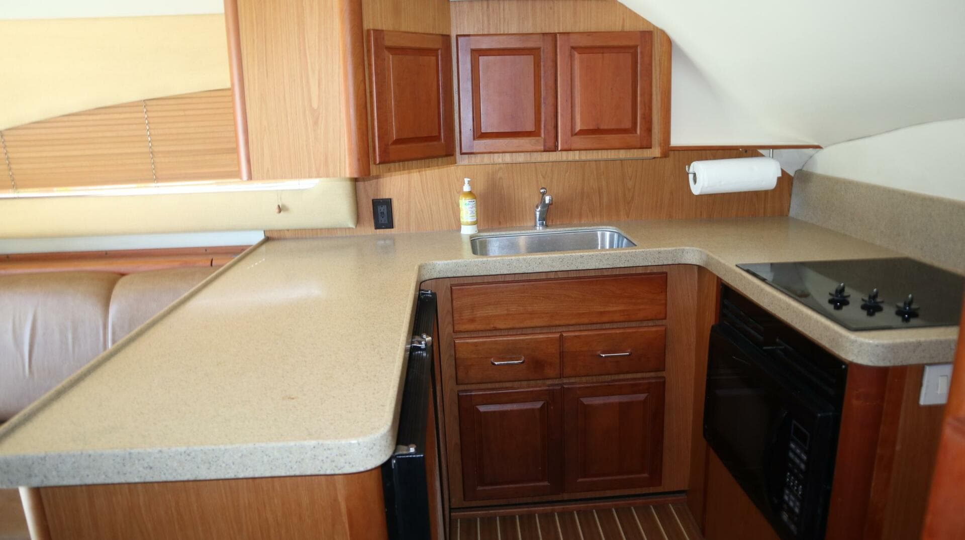 2005 Luhrs — photo 20