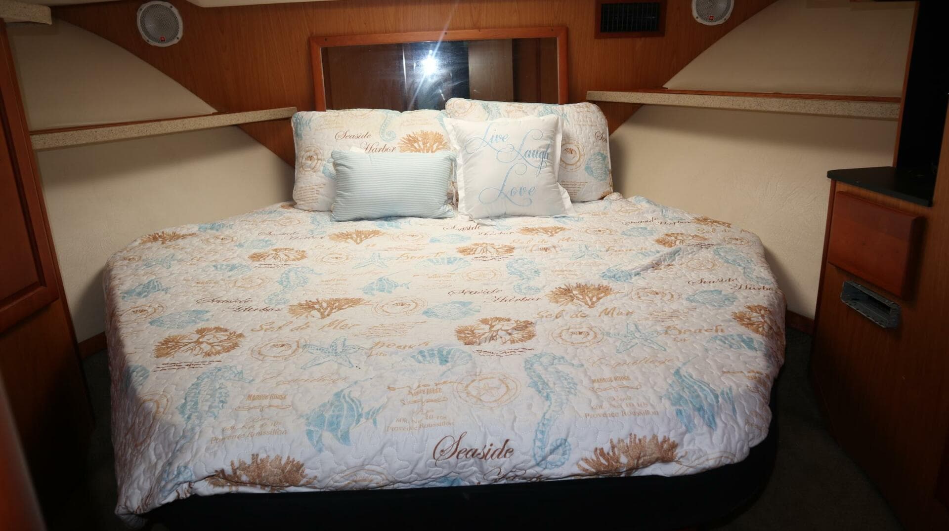 2005 Luhrs — photo 32