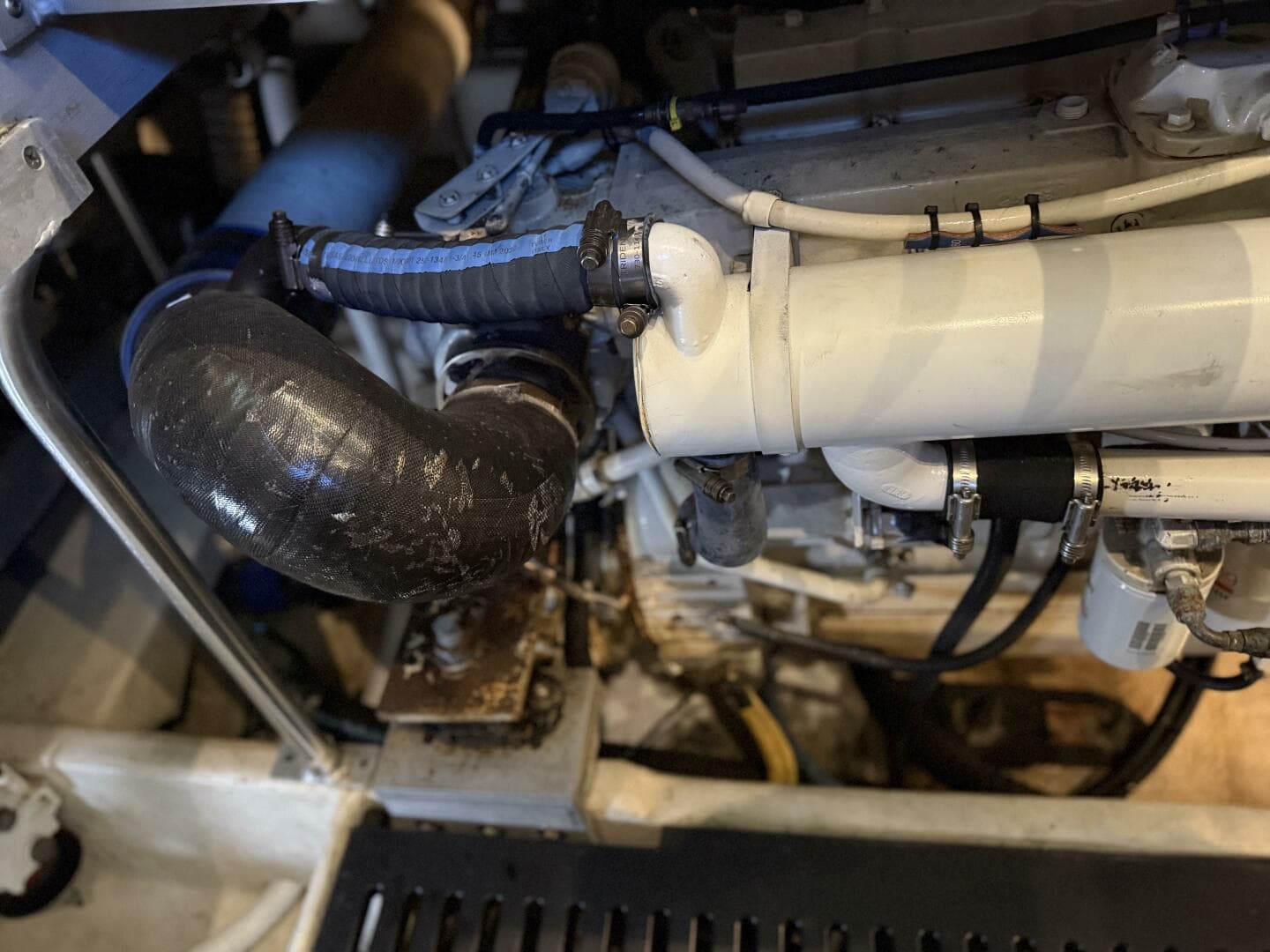 2005 Luhrs — photo 79