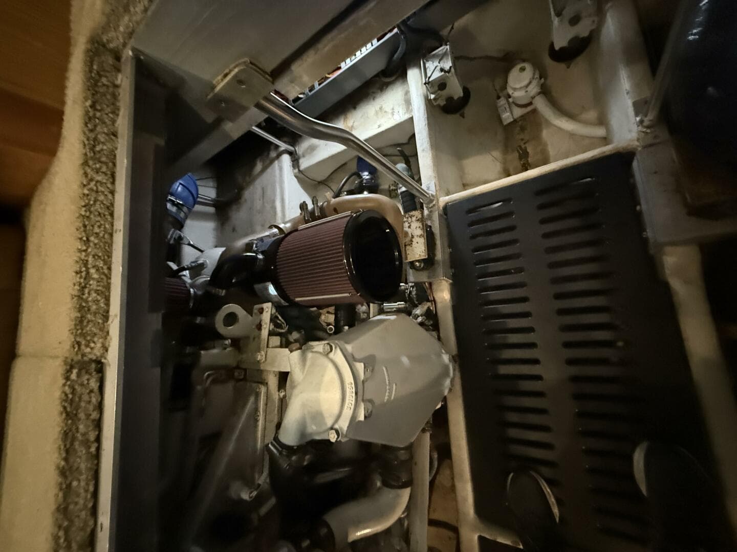 2005 Luhrs — photo 75