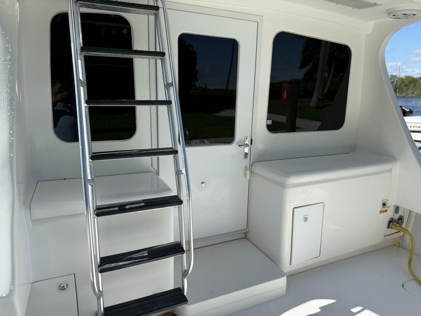 2005 Luhrs — photo 3