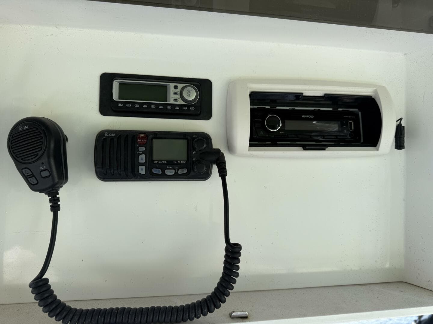 2005 Luhrs — photo 11