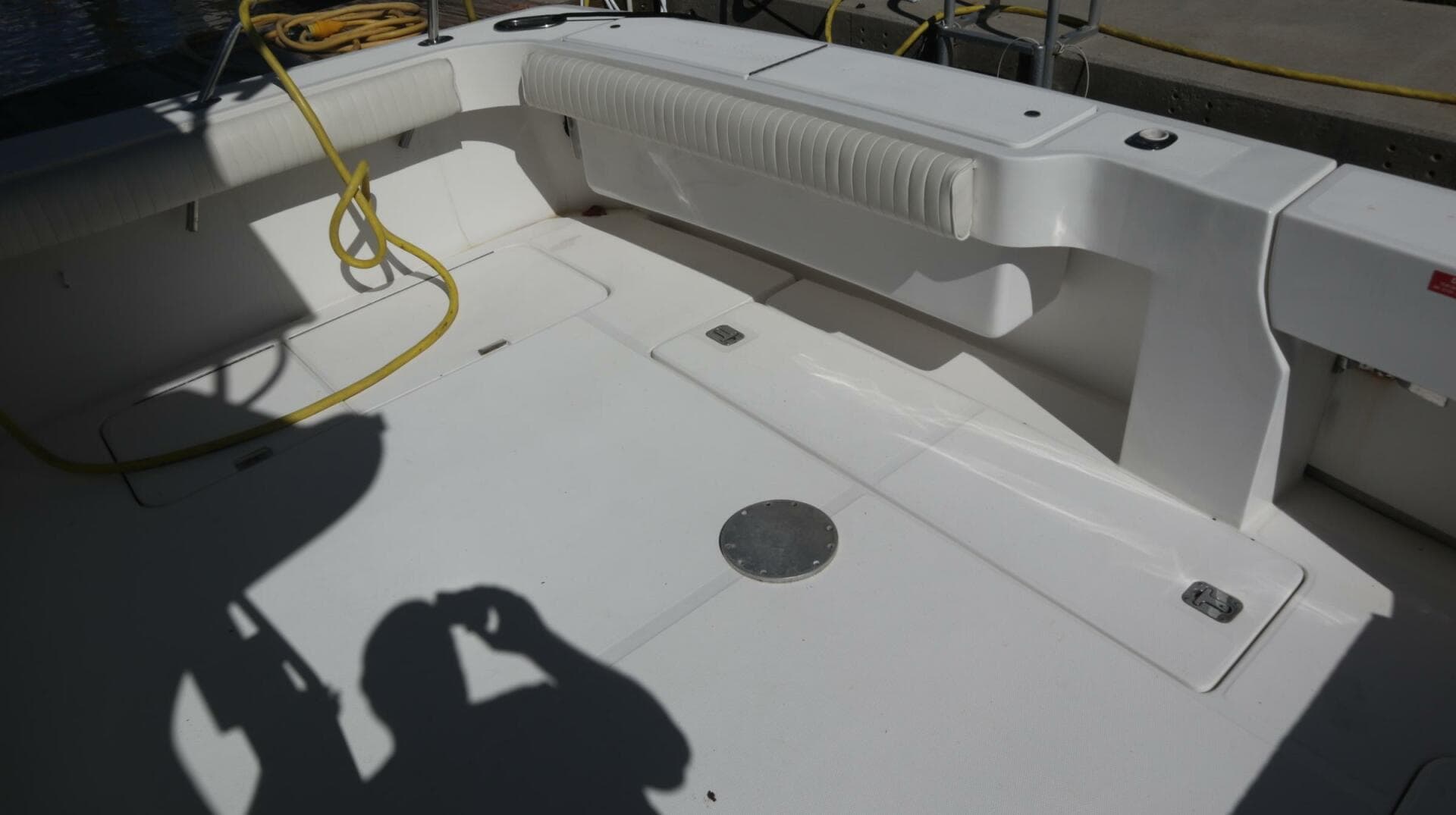 2005 Luhrs — photo 48