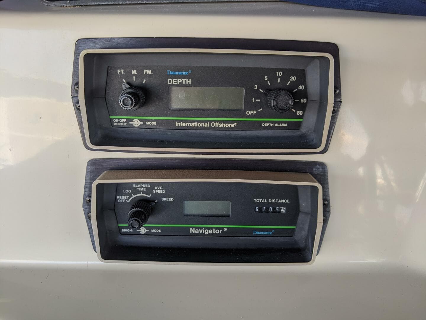 1986 Chris-Craft Constellation — photo 24