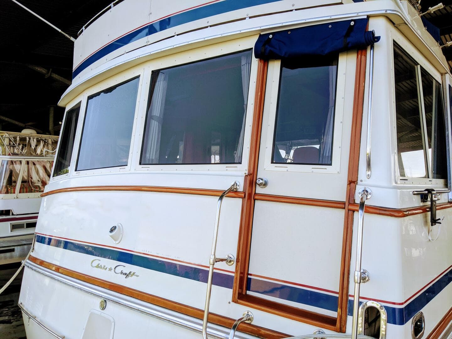 1986 Chris-Craft Constellation — photo 4