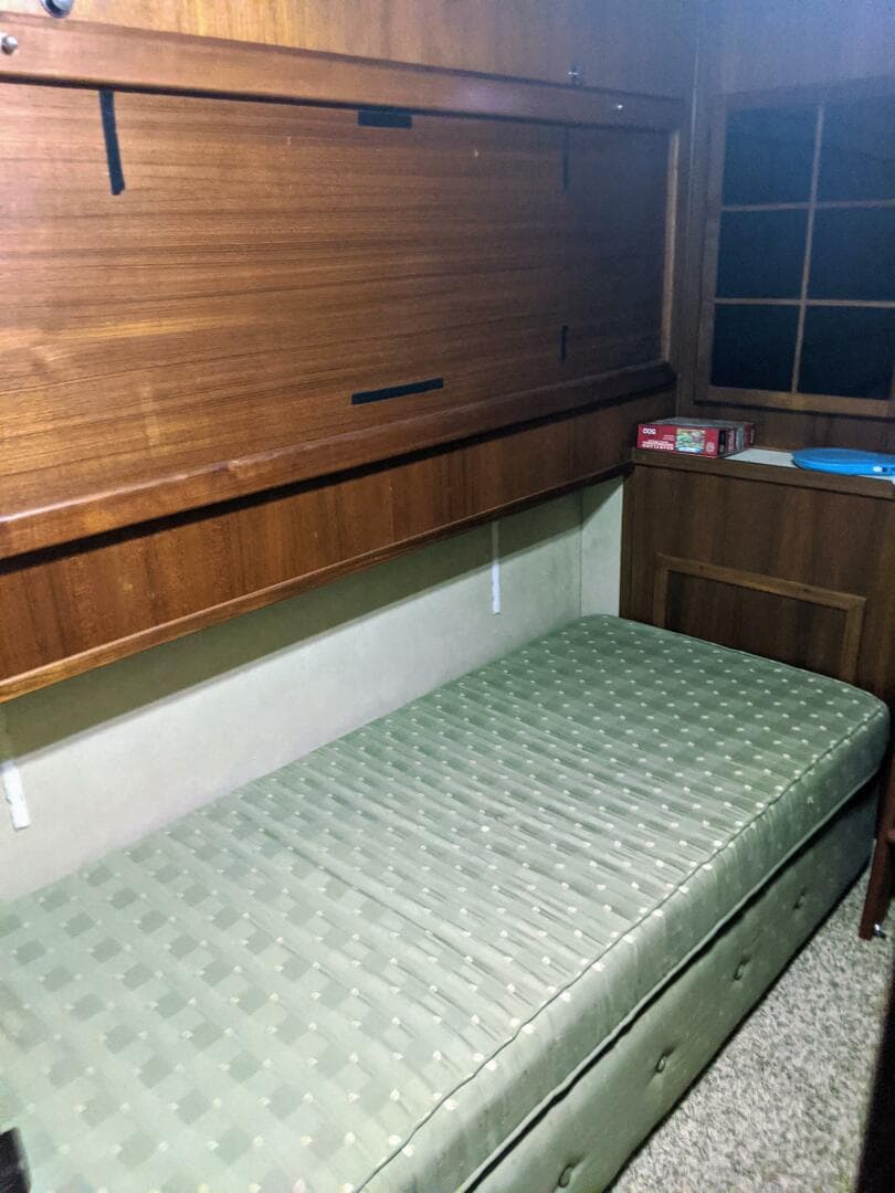 1986 Chris-Craft Constellation — photo 53