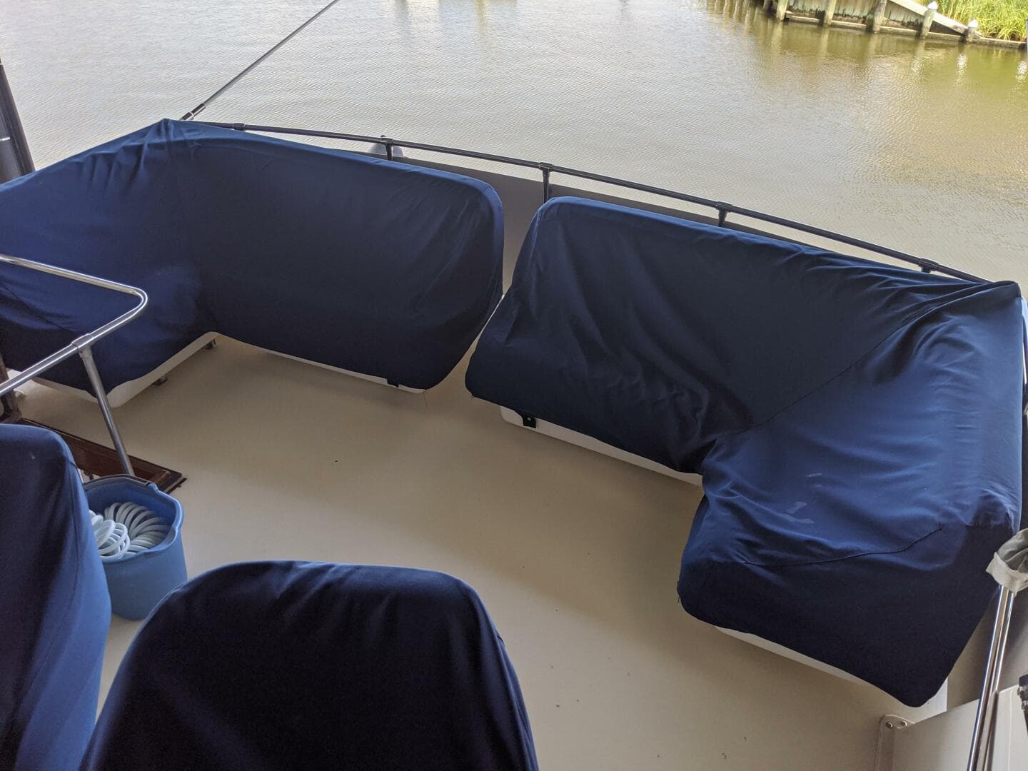 1986 Chris-Craft Constellation — photo 16