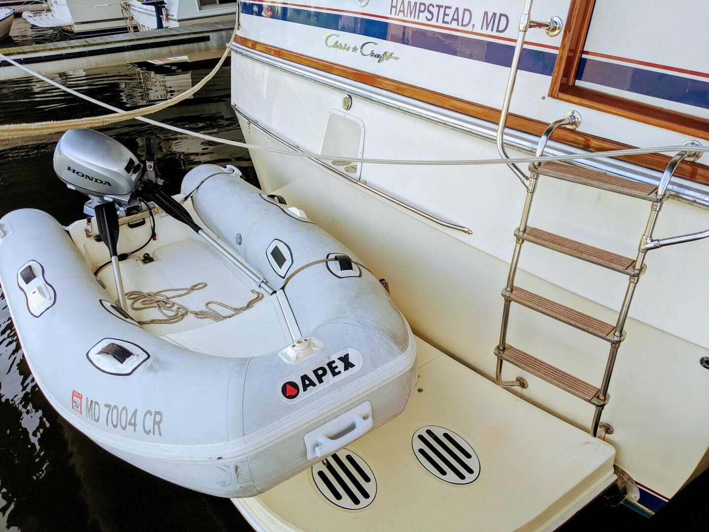 1986 Chris-Craft Constellation — photo 6