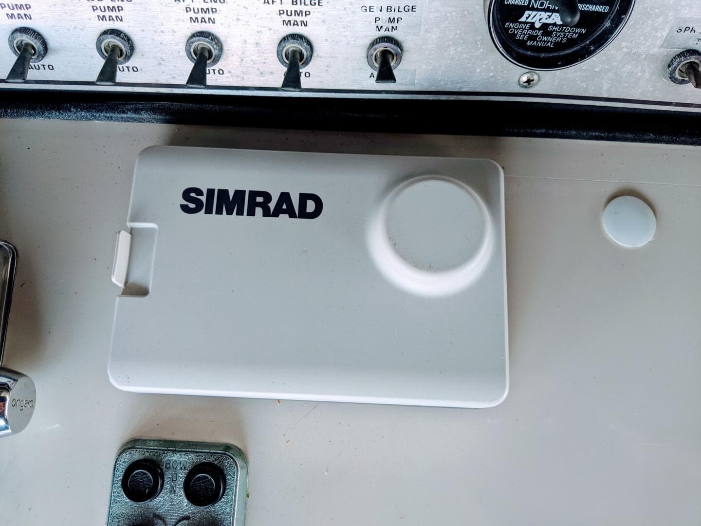 1986 Chris-Craft Constellation — photo 22