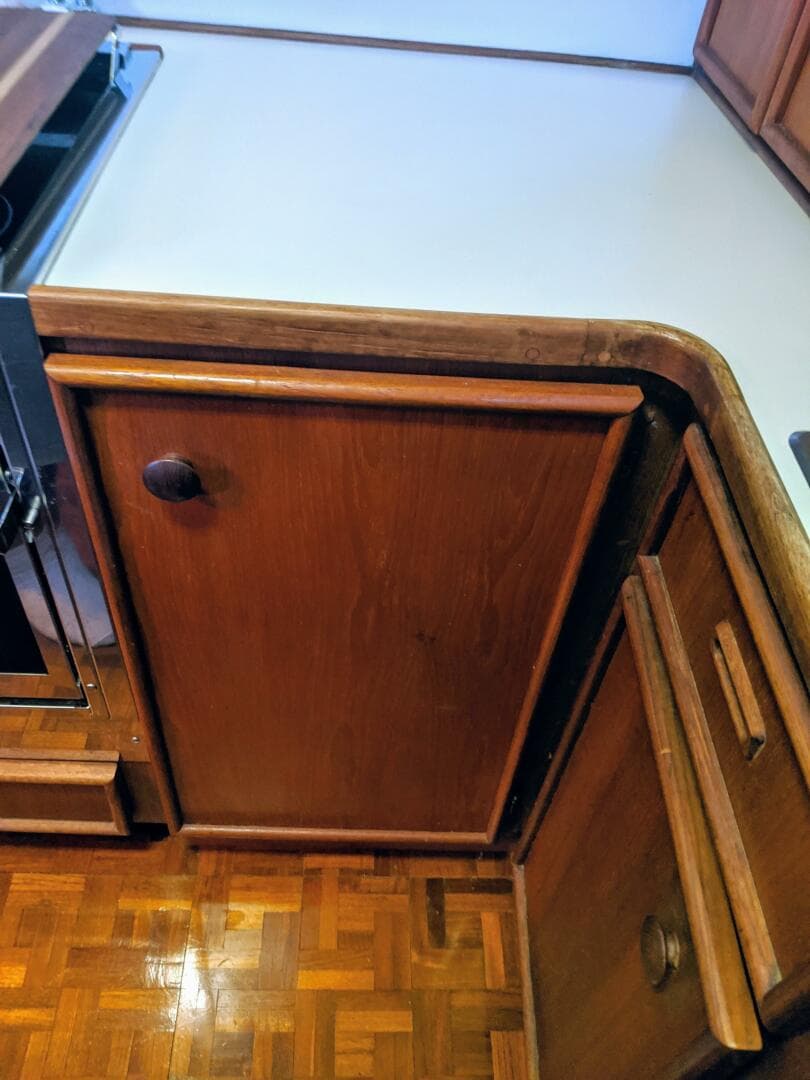 1986 Chris-Craft Constellation — photo 40