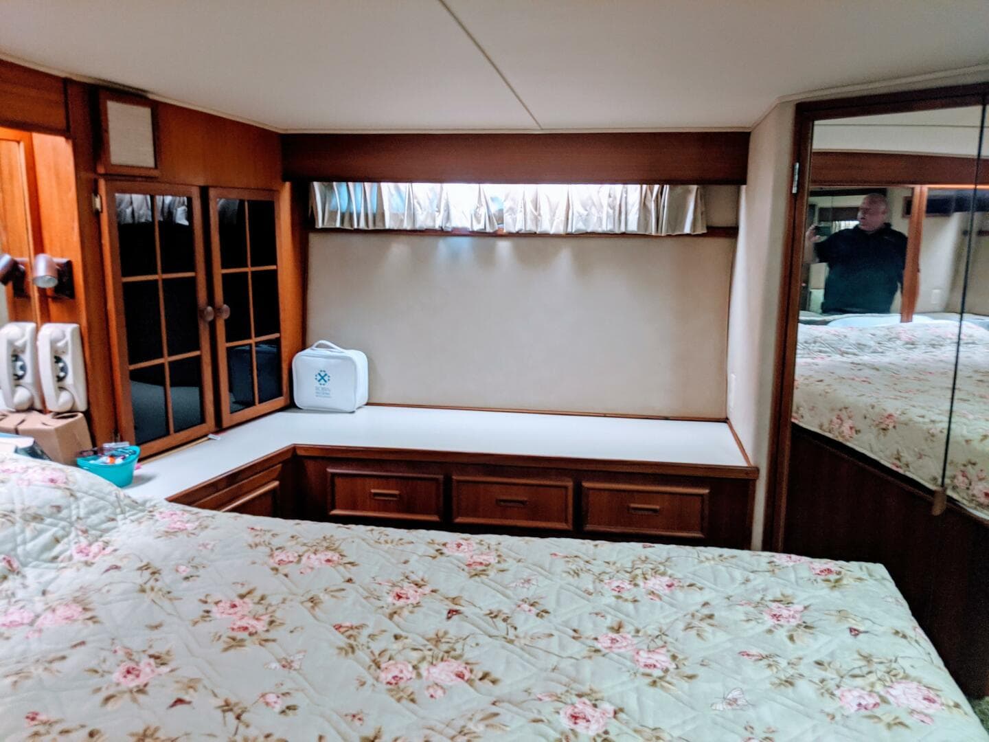 1986 Chris-Craft Constellation — photo 60