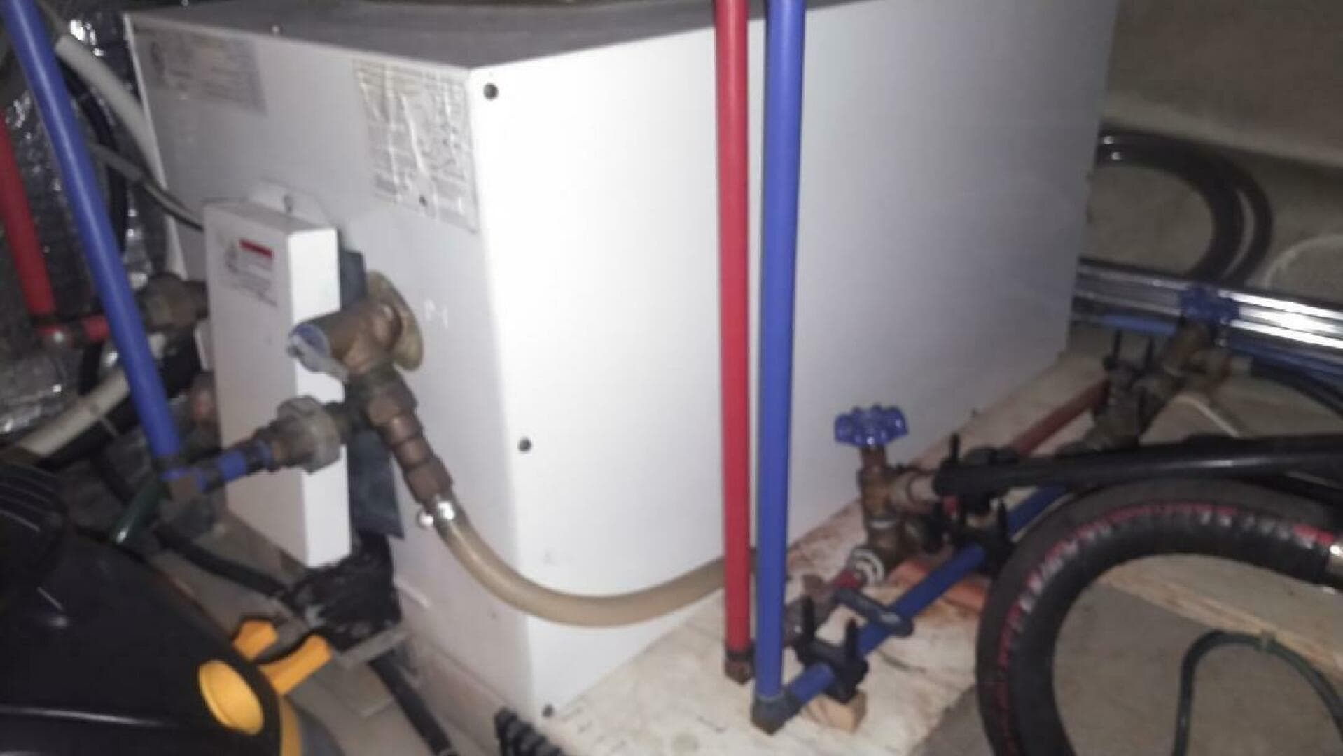 1986 Chris-Craft Constellation — photo 73