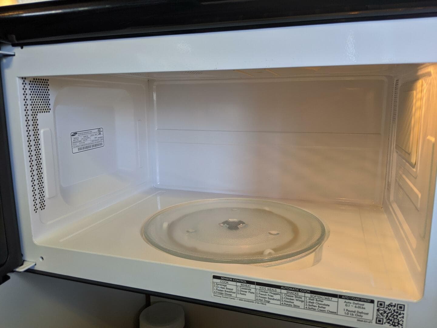 1986 Chris-Craft Constellation — photo 39