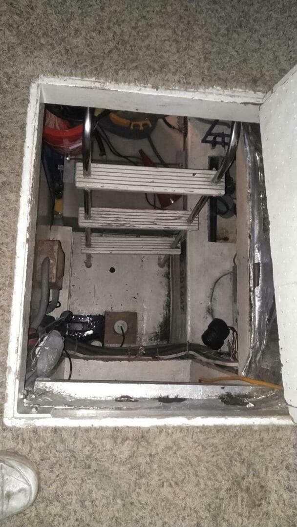 1986 Chris-Craft Constellation — photo 72