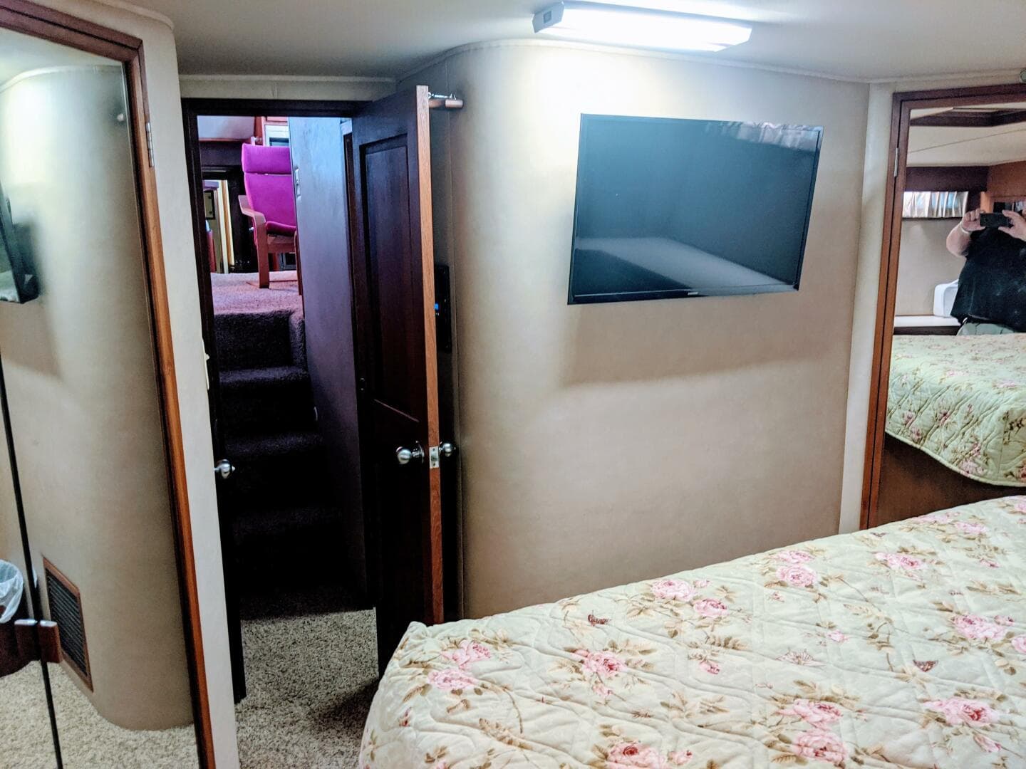 1986 Chris-Craft Constellation — photo 62