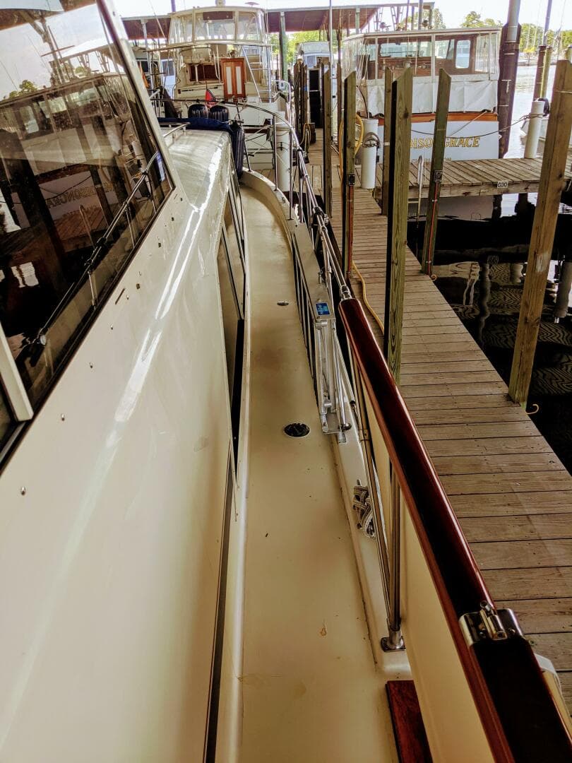 1986 Chris-Craft Constellation — photo 63