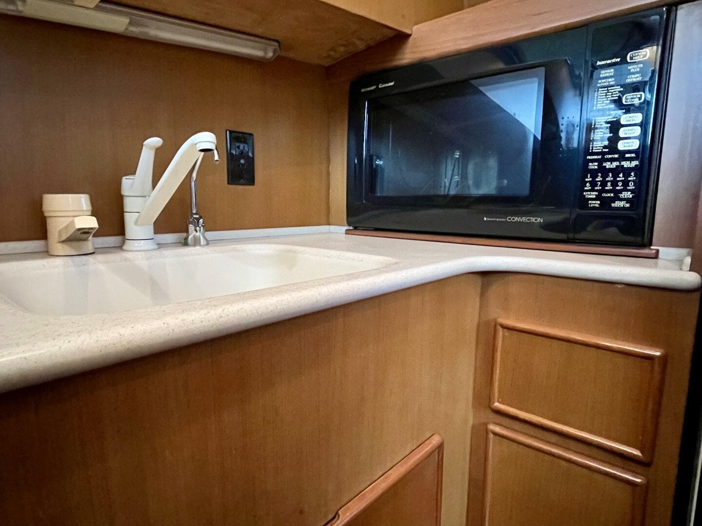 1999 Post 42 Convertible — photo 23