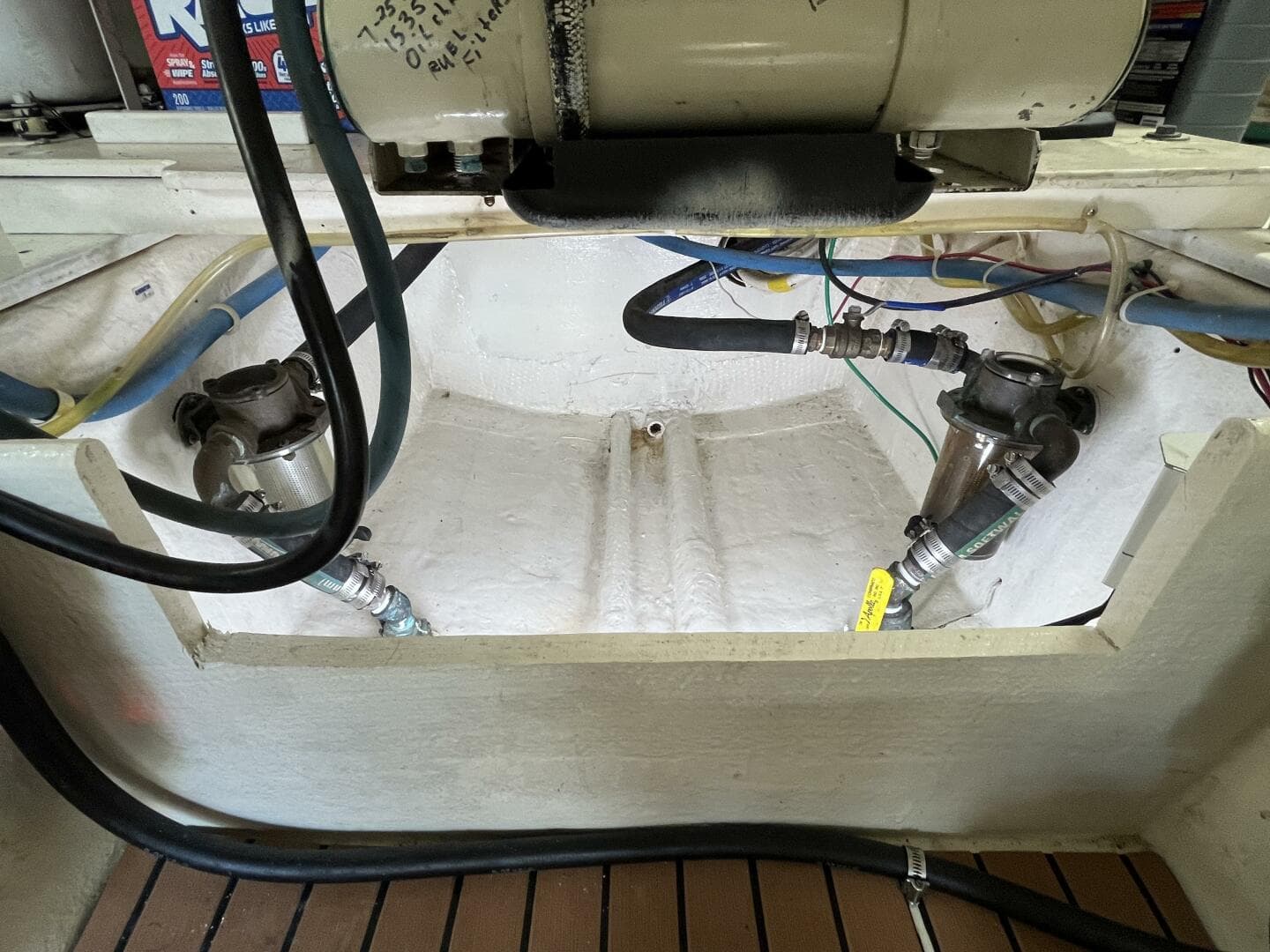 1999 Post 42 Convertible — photo 9