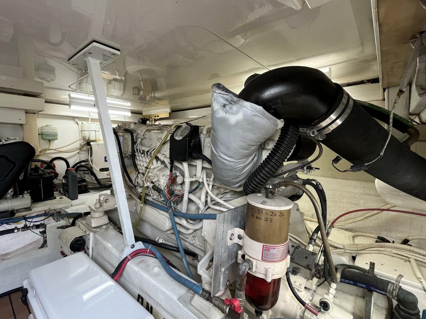 1999 Post 42 Convertible — photo 7