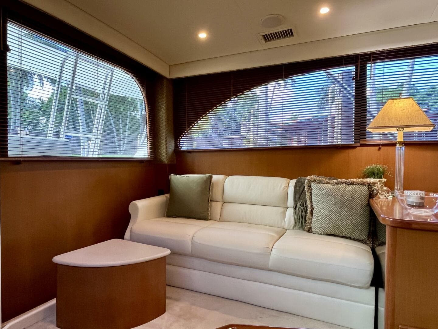 1999 Post 42 Convertible — photo 41