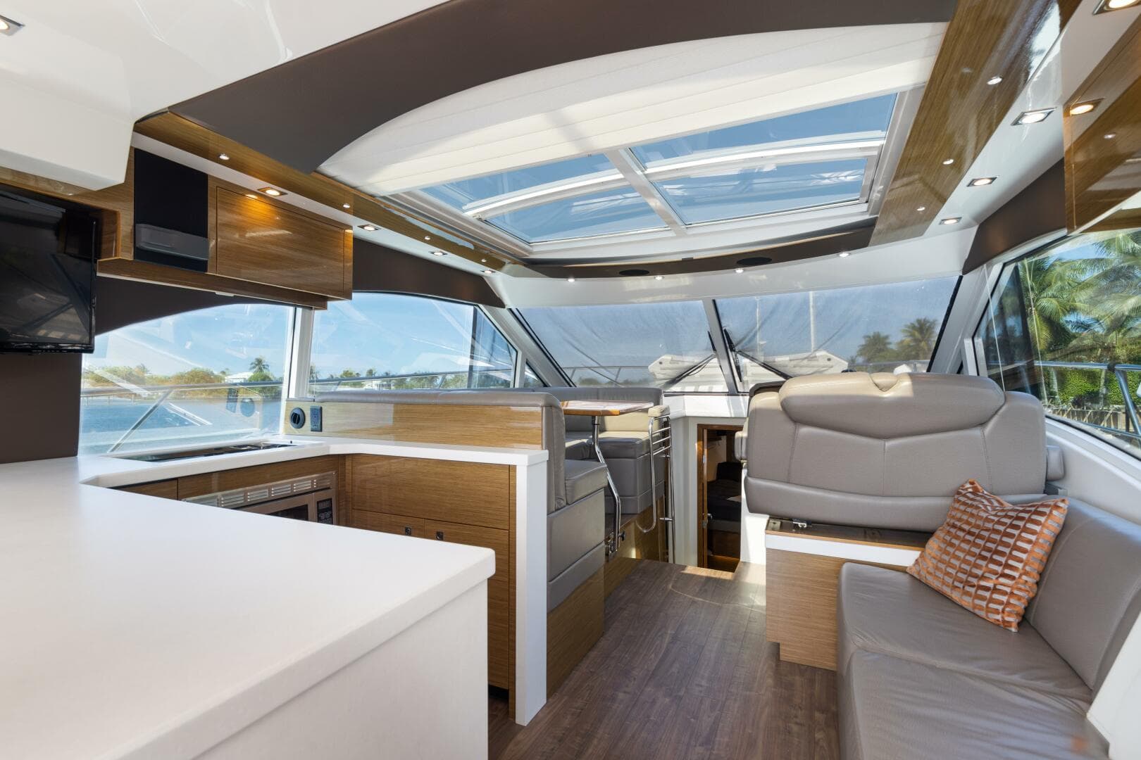 2018 Cruisers 45 Cantius — photo 15