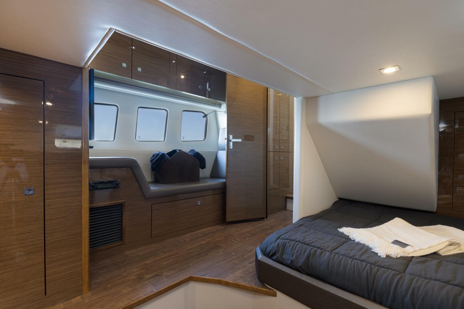 2018 Cruisers 45 Cantius — photo 23