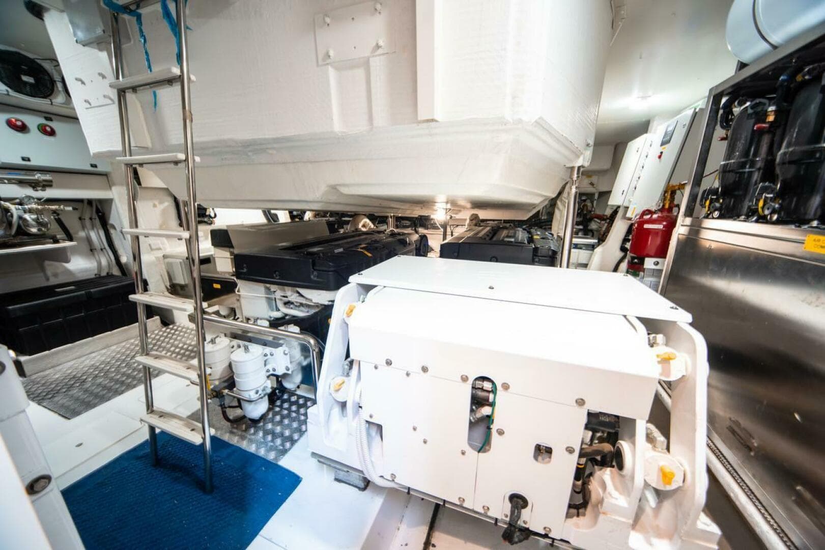 2019 Azimut 77S — photo 35