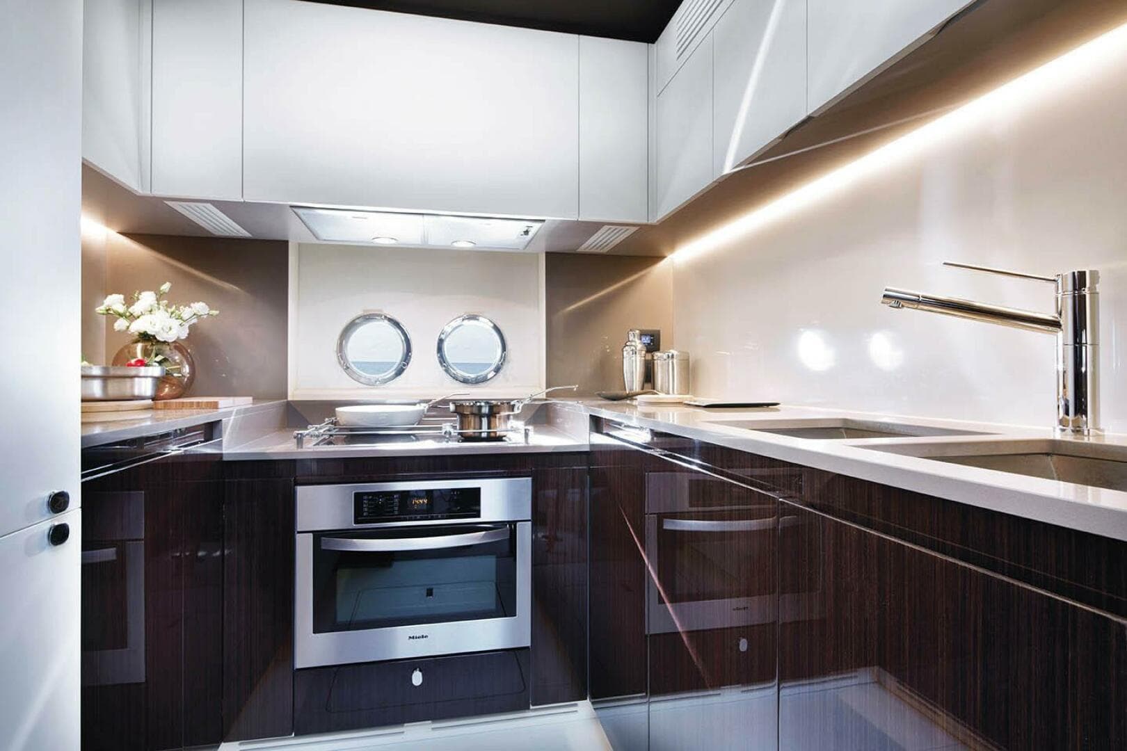 2019 Azimut 77S — photo 9