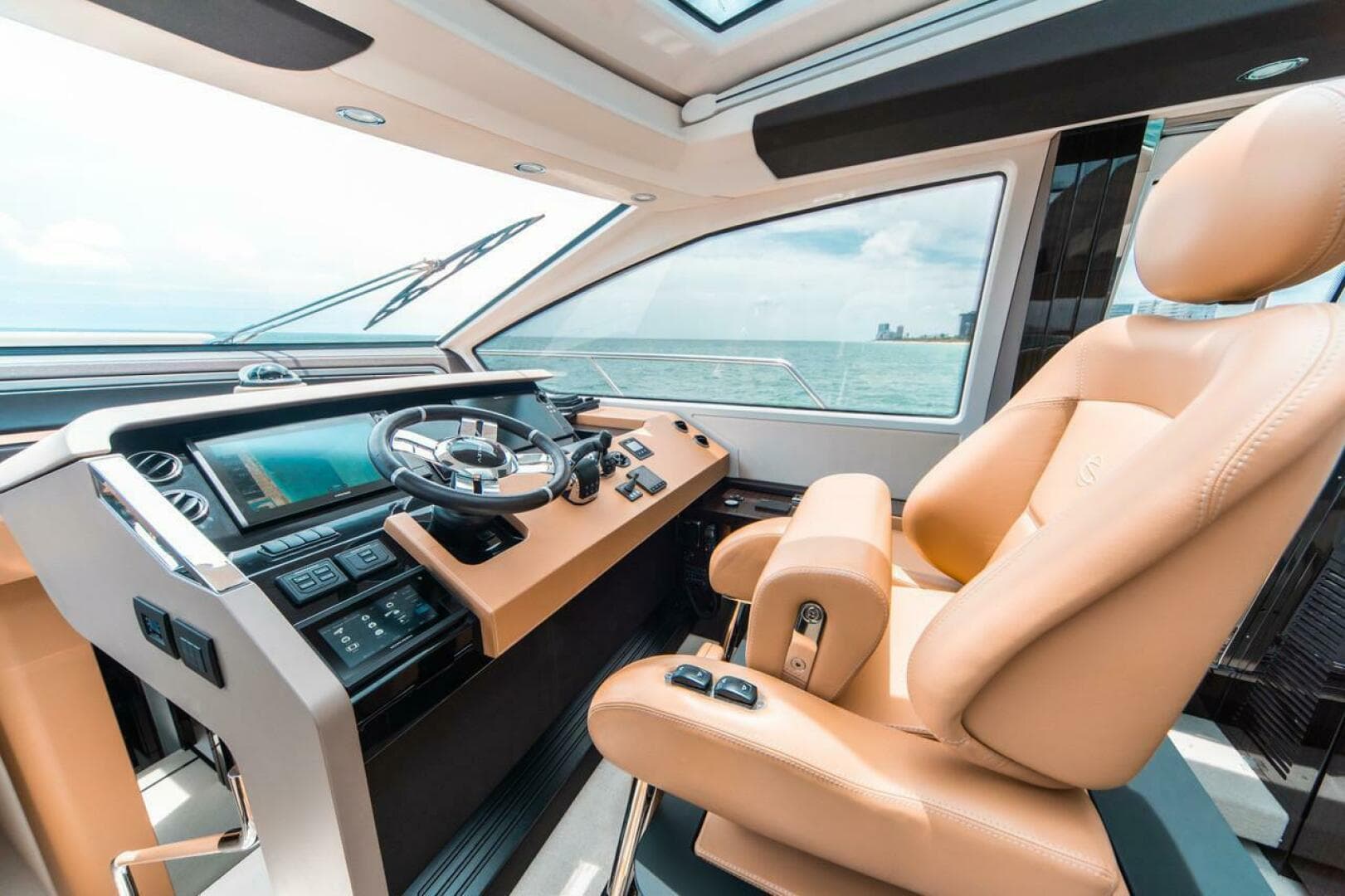 2019 Azimut 77S — photo 6