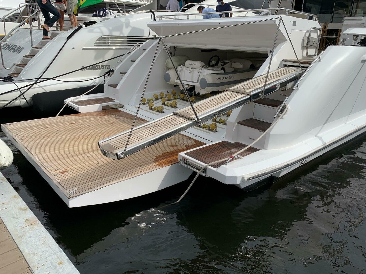 2019 Azimut 77S — photo 36