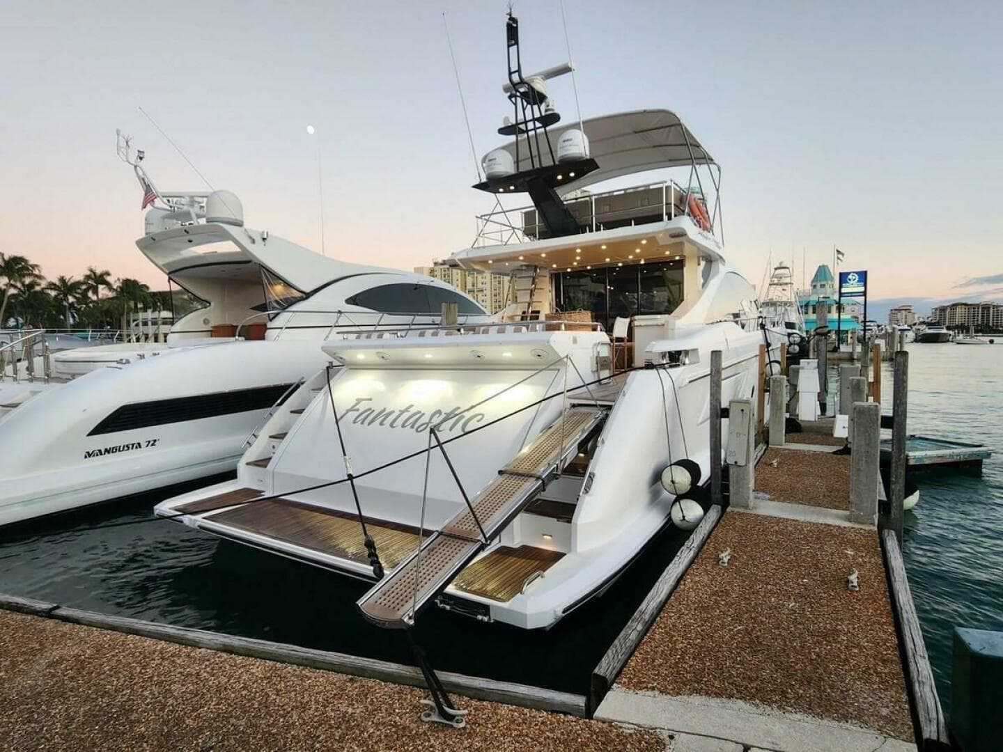 2019 Azimut 77S — photo 39