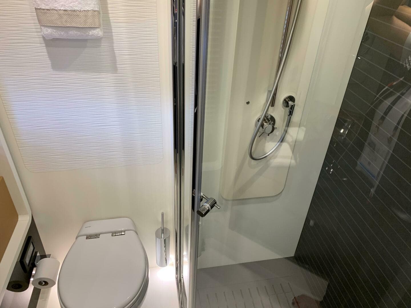 2019 Azimut 77S — photo 27