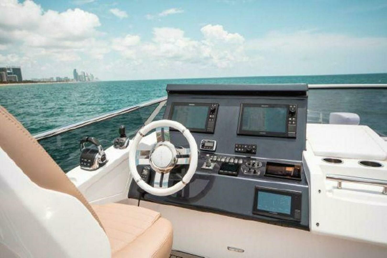 2019 Azimut 77S — photo 31