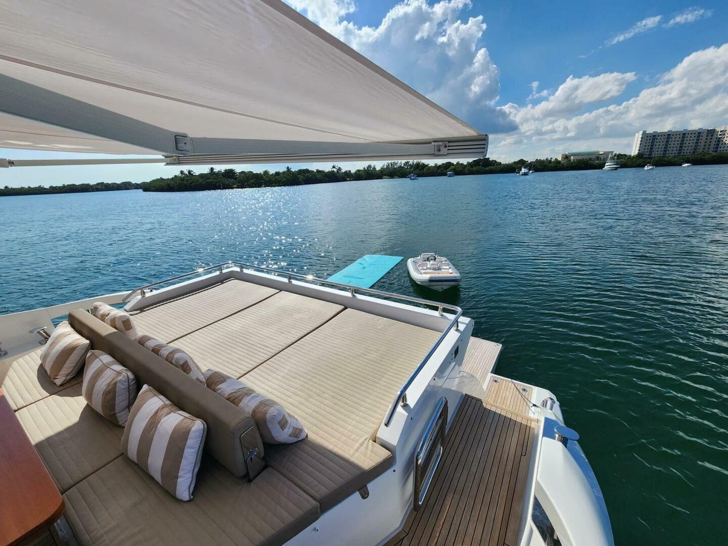 2019 Azimut 77S — photo 14