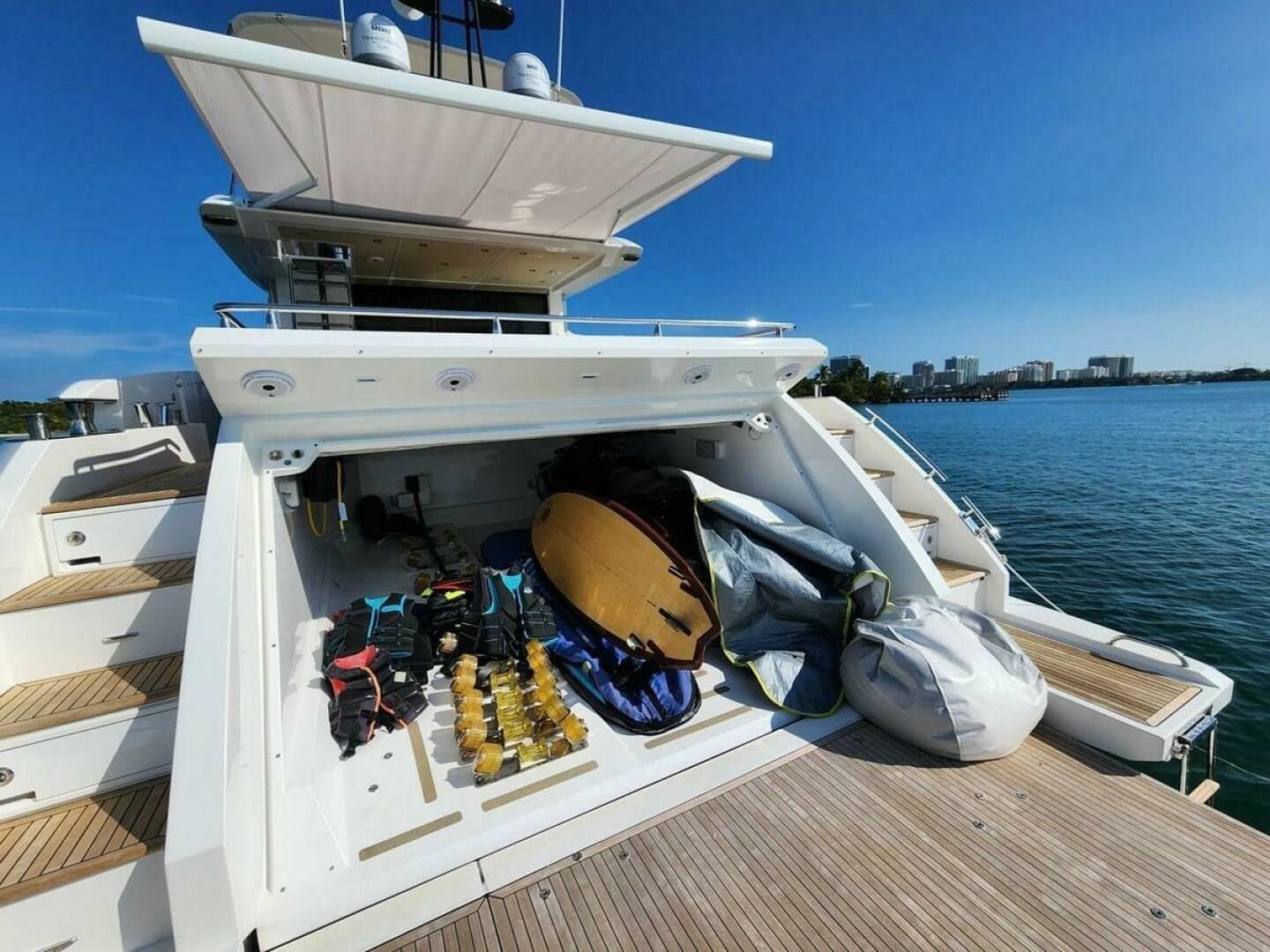 2019 Azimut 77S — photo 38