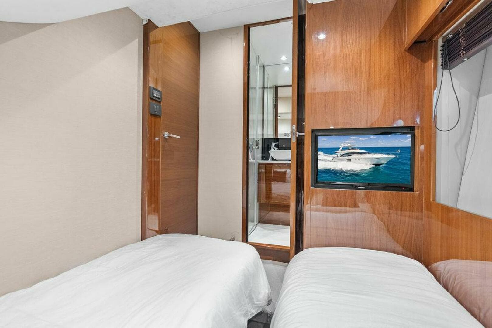 2016 Princess 60 Flybridge — photo 27