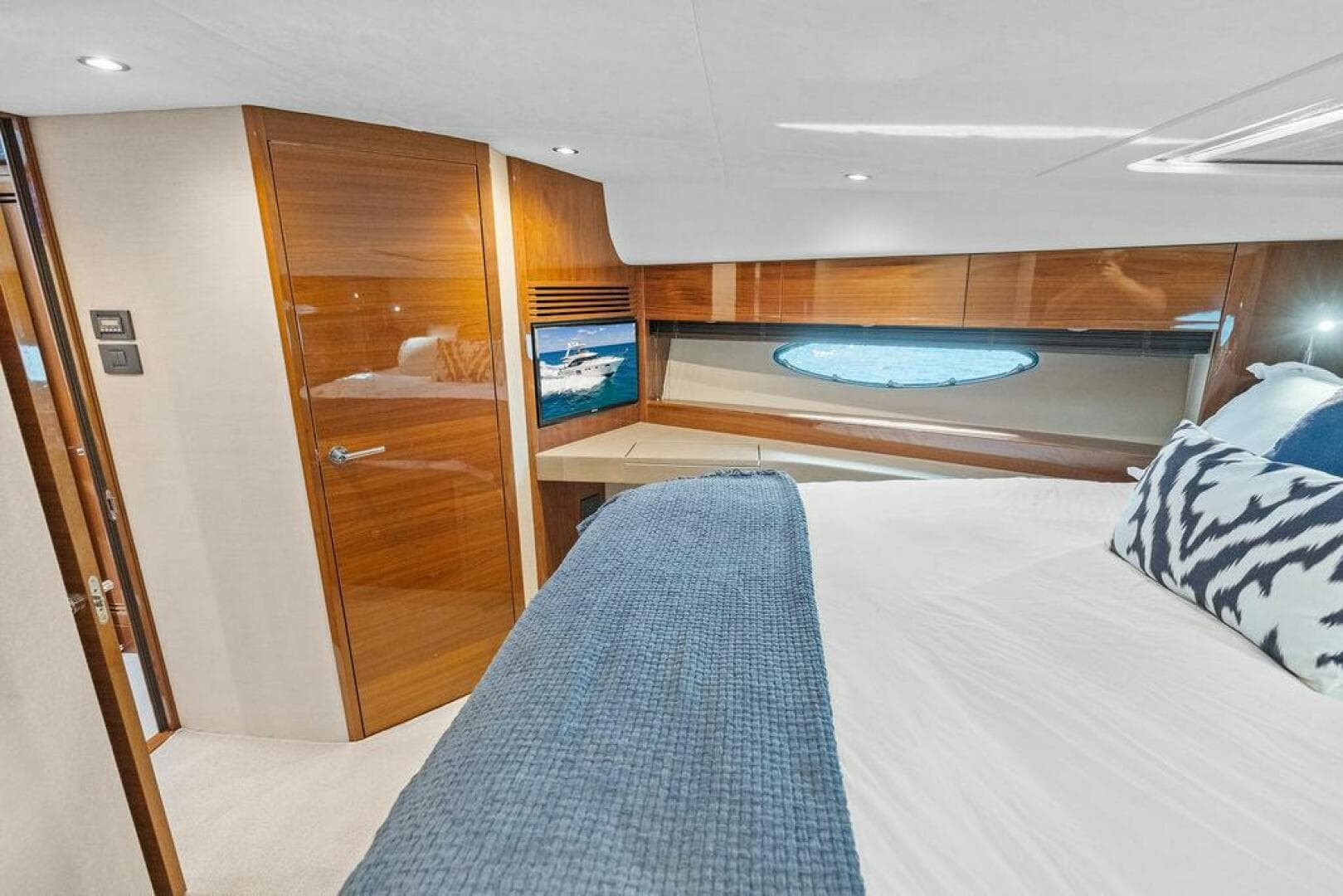 2016 Princess 60 Flybridge — photo 38